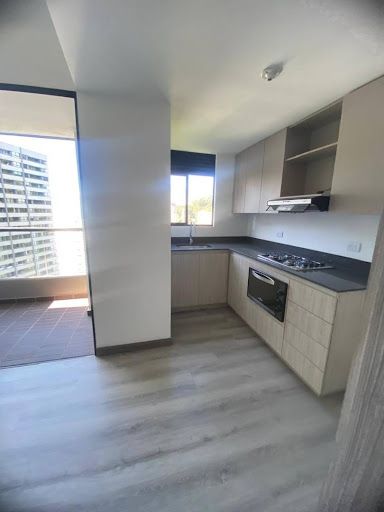 Apartamento en venta Antioquia Medellín Panorama 76 m2 Habitaciones 3 Baños 2 Garajes 1 Precio $680000000
