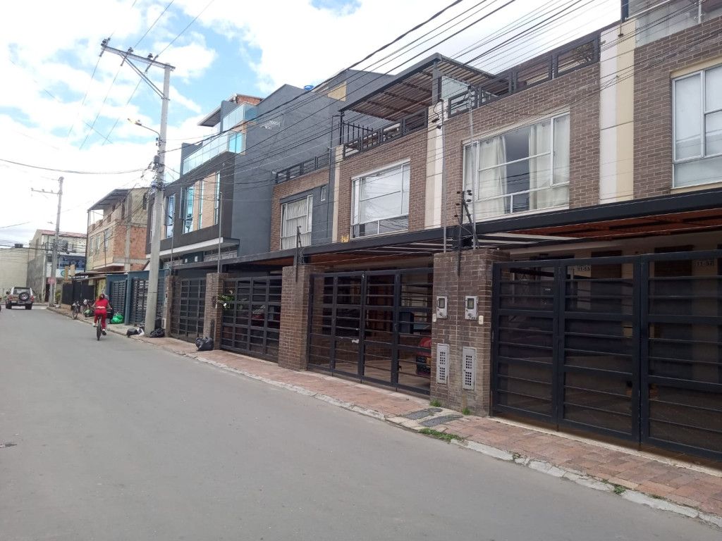 Casa en venta Cundinamarca Cota Cota 147 m2 Habitaciones 3 Baños 4 Garajes 2 Precio $650000000
