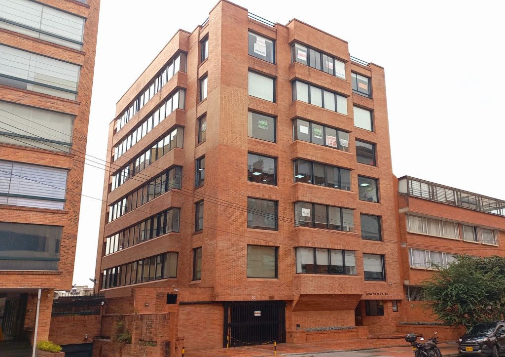 Oficina en venta Cundinamarca Bogotá Las Nieves 337 m2 Habitaciones 0 Baños 4 Garajes 8 Precio $2196675000