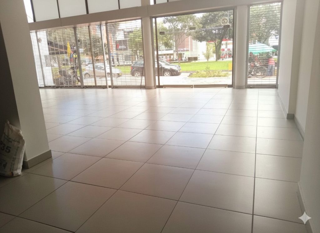 Local en arriendo Cundinamarca Bogotá San Patricio 260 m2 Habitaciones 0 Baños 3 Garajes 0 Precio $17900000