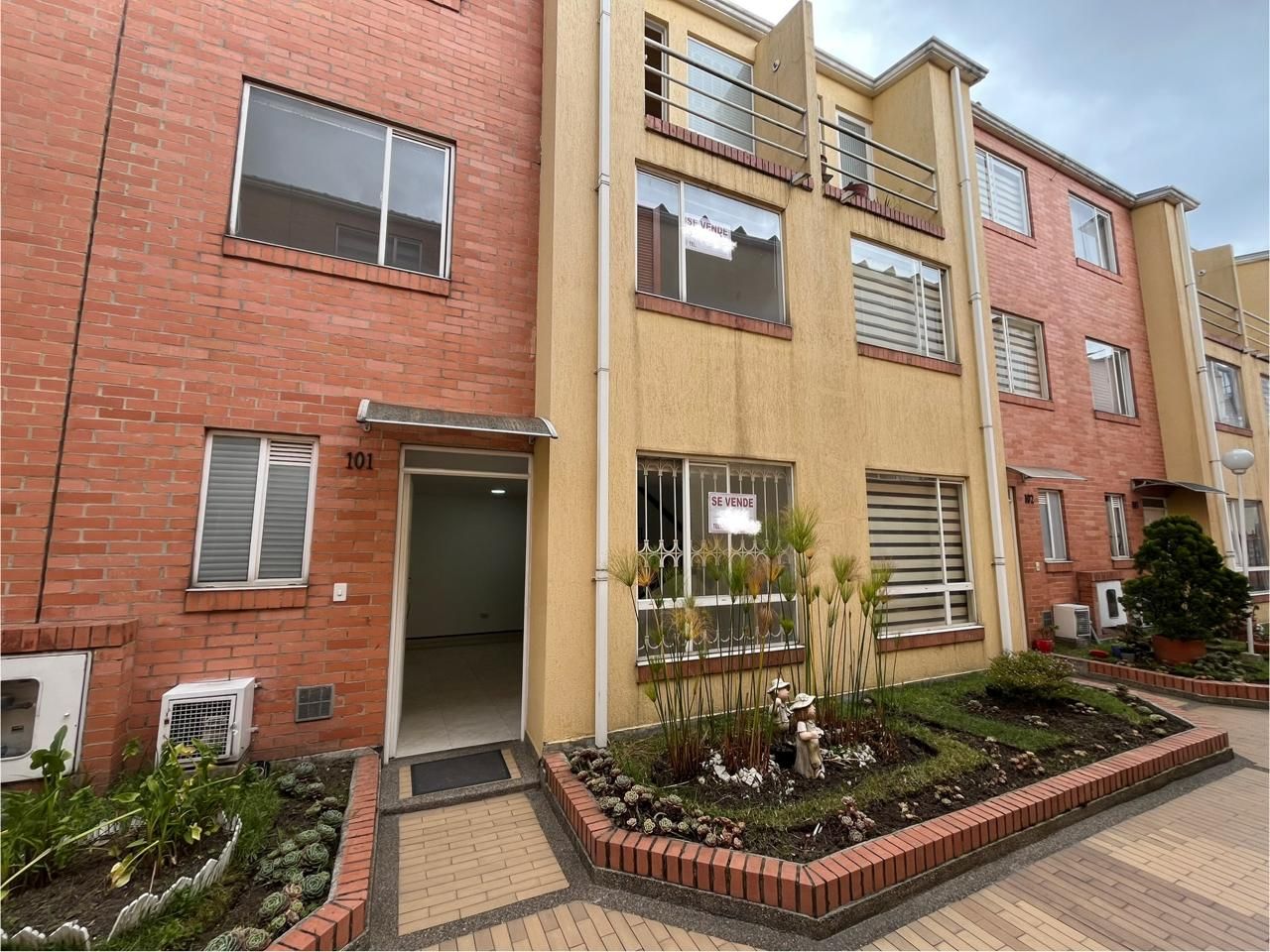 Casa en arriendo Cundinamarca Bogotá Cr Quintas De San Pedro Et Iii 73 m2 Habitaciones 3 Baños 2 Garajes 1 Precio $345000000