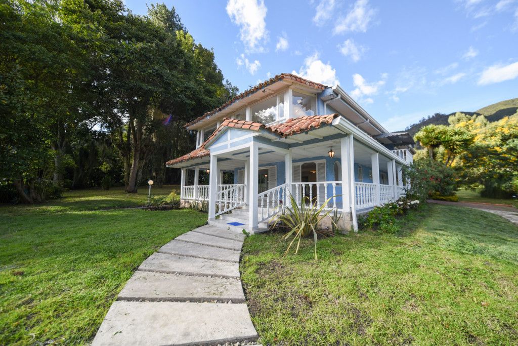 Casa en arriendo Cundinamarca Bogotá Torca 450 m2 Habitaciones 3 Baños 4 Garajes 4 Precio $10366000