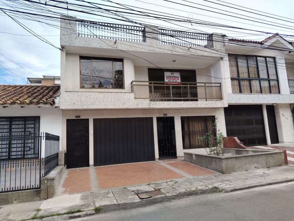 Casa en arriendo Valle Del Cauca Cali Los Cámbulos 200 m2 Habitaciones 3 Baños 3 Garajes 0 Precio $2200000