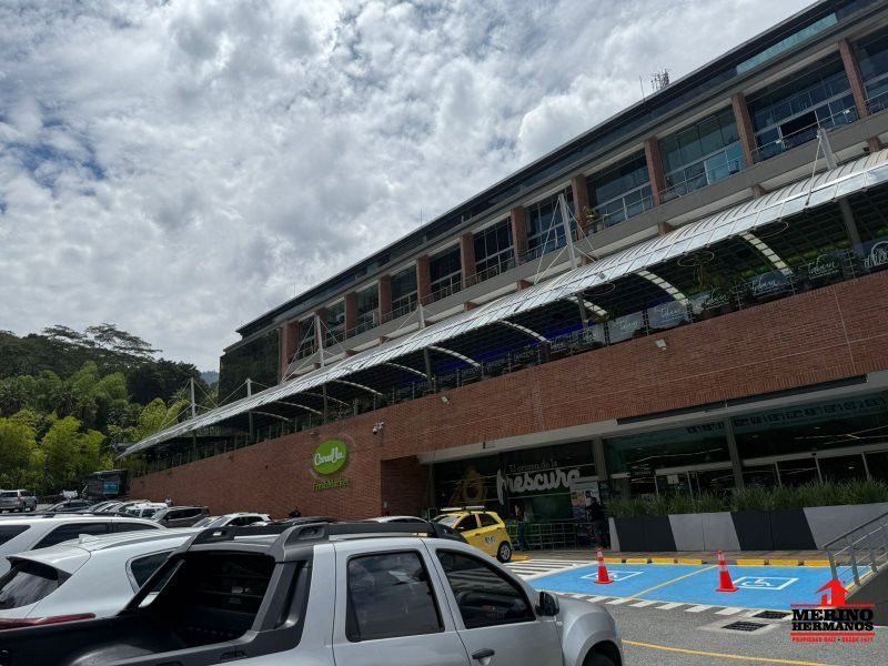 Oficina en venta Antioquia Medellín Castropol 82 m2 Habitaciones 0 Baños 2 Garajes 2 Precio $740000000