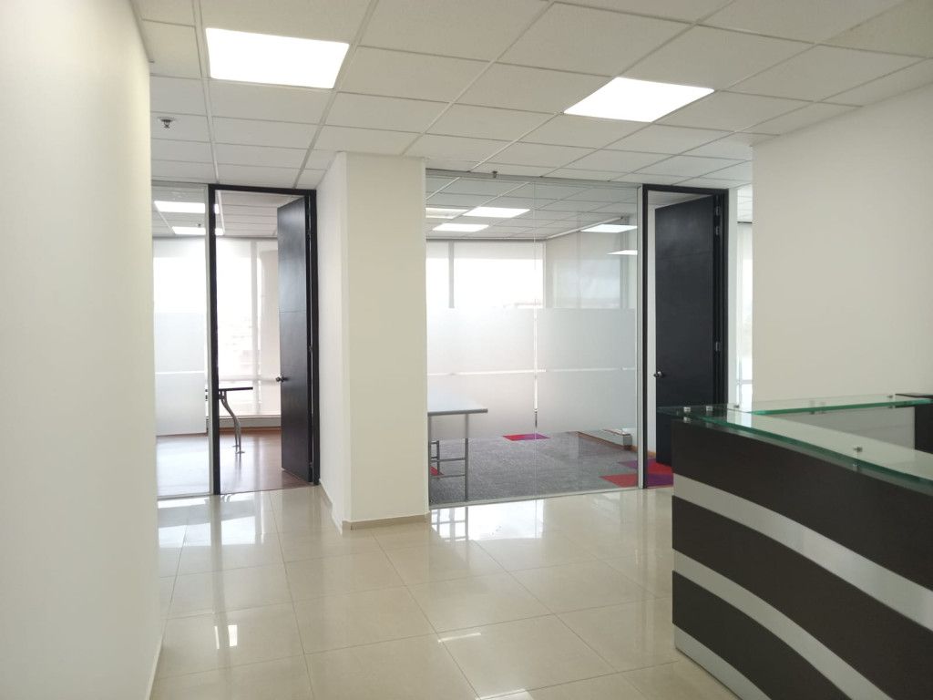 Oficina en arriendo Cundinamarca Bogotá Santa Ana Occidental 160 m2 Habitaciones 0 Baños 1 Garajes 3 Precio $18882111