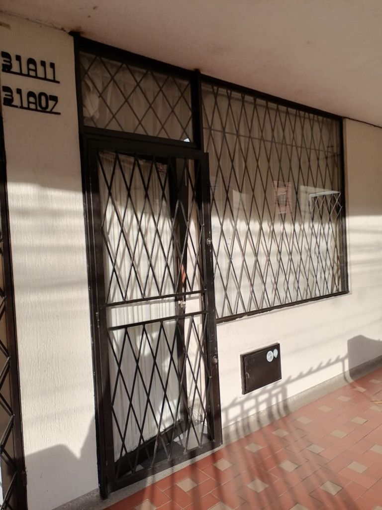 Local en arriendo Santander Bucaramanga La Aurora 28 m2 Habitaciones 0 Baños 1 Garajes 0 Precio $800000