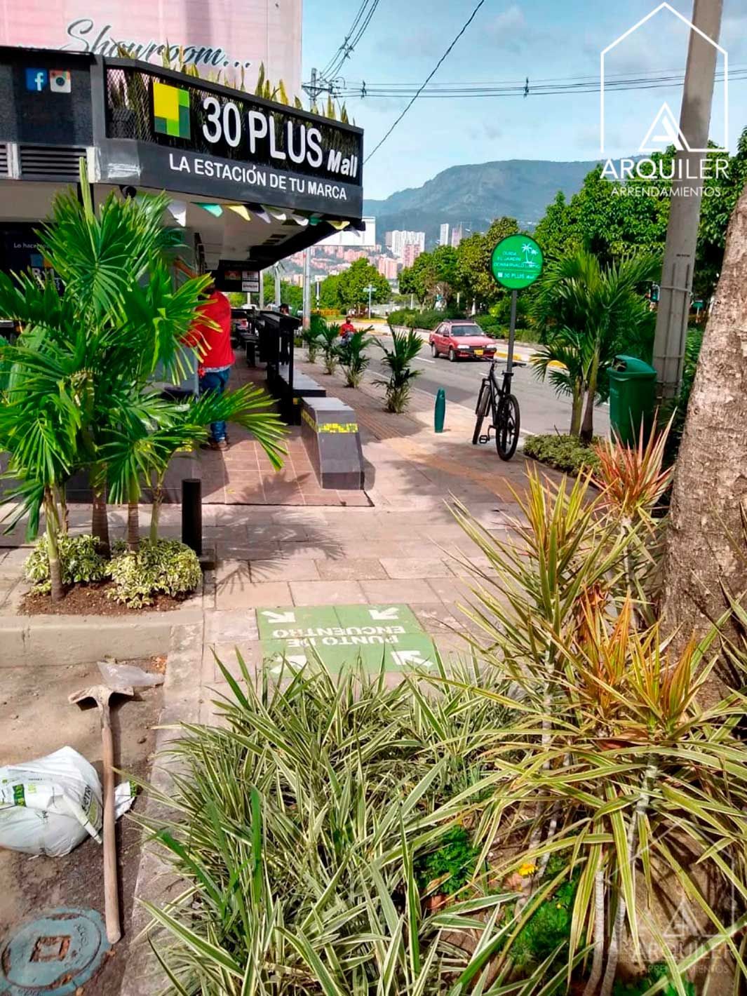 Local Comercial en arriendo Antioquia Medellín Rosales 10 m2 Habitaciones 0 Baños 0 Garajes 0 Precio $950000