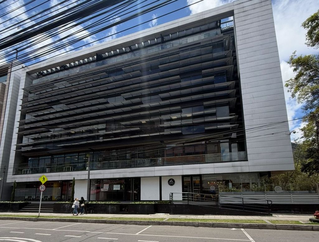 Local en arriendo Cundinamarca Bogotá Chico Norte Et Ii 180 m2 Habitaciones 0 Baños 0 Garajes 1 Precio $14450000