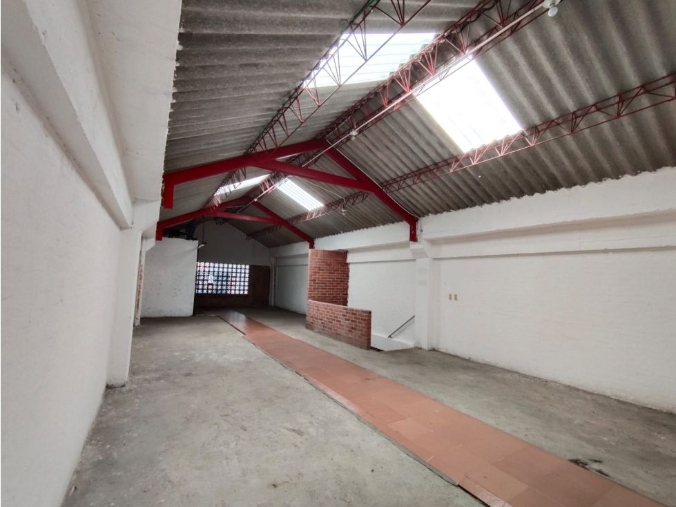 Bodega en venta Valle Del Cauca Cali El Dorado 525 m2 Habitaciones 0 Baños 4 Garajes 1 Precio $1300000000