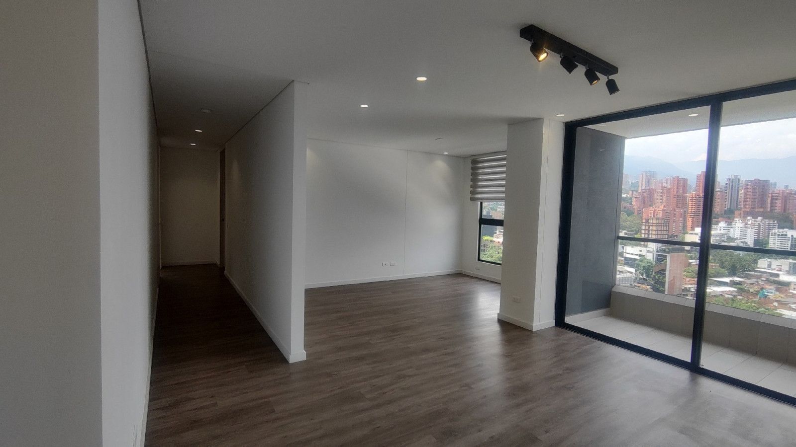 Apartamento en arriendo Antioquia Medellín Castropol 130 m2 Habitaciones 2 Baños 3 Garajes 2 Precio $6500000