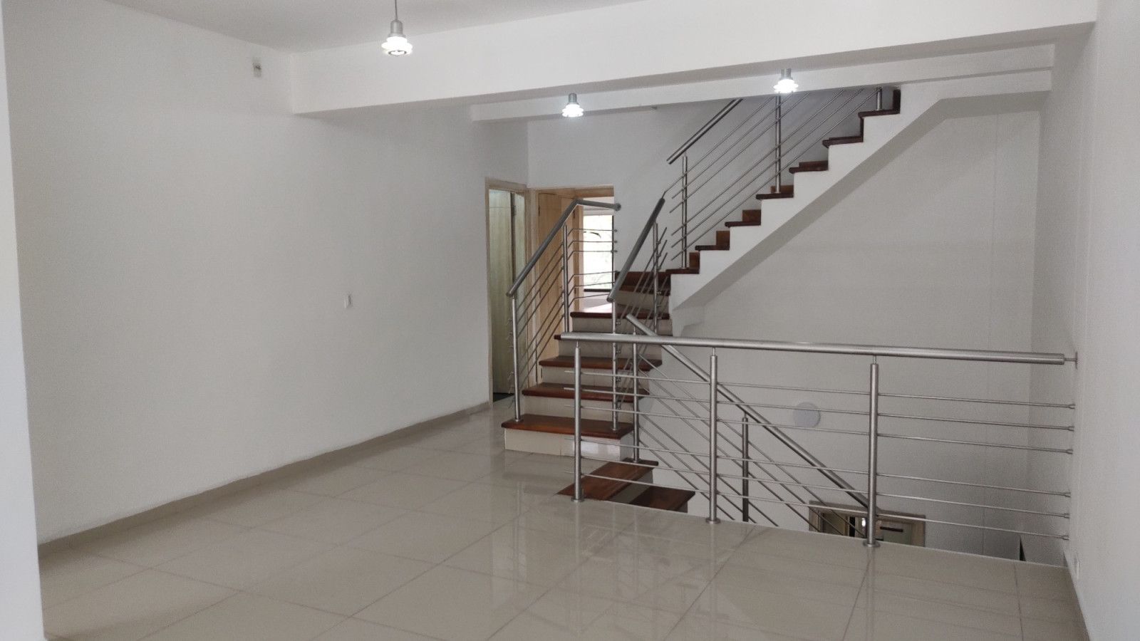 Apartamento en arriendo Antioquia Envigado Zúñiga 350 m2 Habitaciones 4 Baños 5 Garajes 2 Precio $7000000