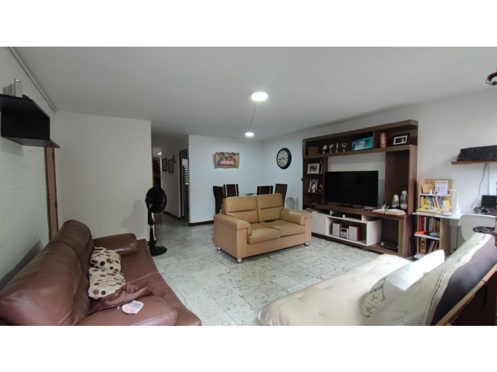 Casa en venta Antioquia Medellín Calasanz 240 m2 Habitaciones 5 Baños 4 Garajes 1 Precio $1380000000