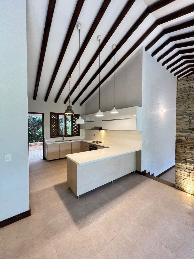 Casa Campestre en venta Antioquia Envigado Loma De Las Brujas 270 m2 Habitaciones 4 Baños 5 Garajes 2 Precio $2200000000