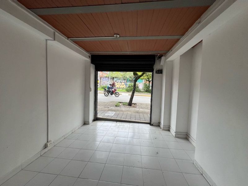 Local en arriendo Antioquia Medellín Granada 20 m2 Habitaciones 0 Baños 1 Garajes 0 Precio $2000000