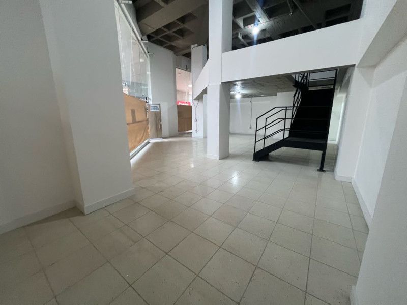 Local en arriendo Antioquia Medellín Los Conquistadores 140 m2 Habitaciones 0 Baños 1 Garajes 0 Precio $13000000