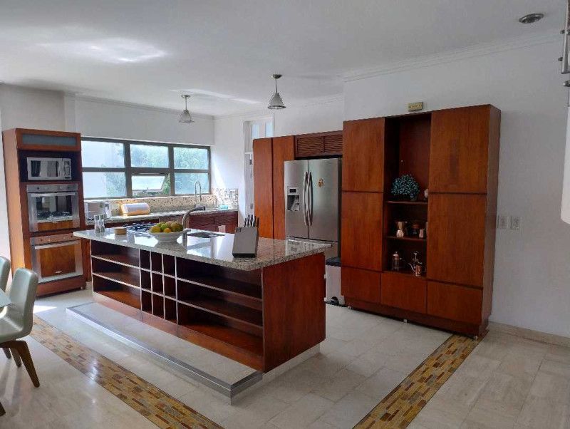 Apartamento en venta Antioquia Medellín Alejandria 285 m2 Habitaciones 4 Baños 5 Garajes 2 Precio $1900000000