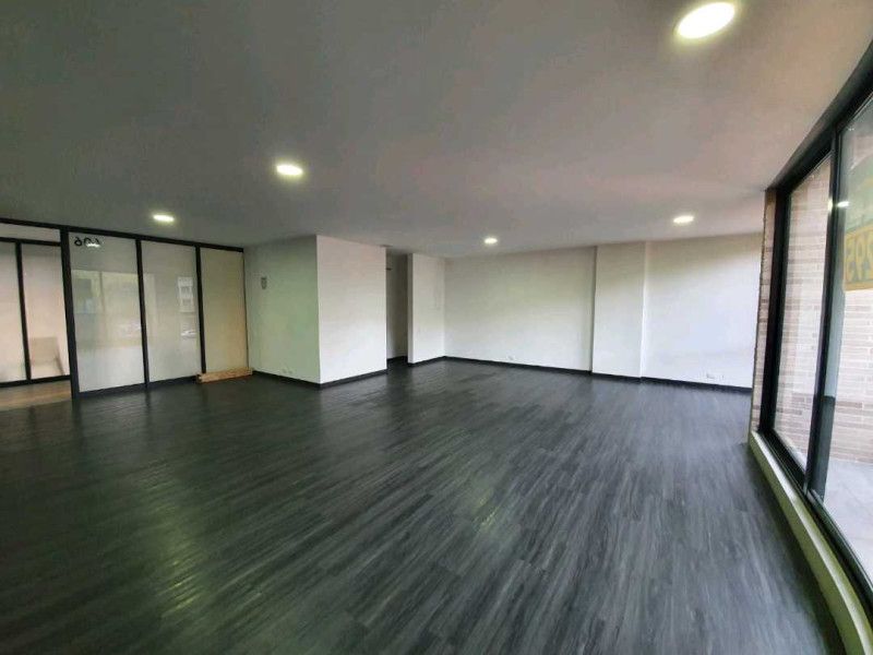 Oficina en arriendo Antioquia Medellín La Linde 110 m2 Habitaciones 0 Baños 2 Garajes 3 Precio $10000000