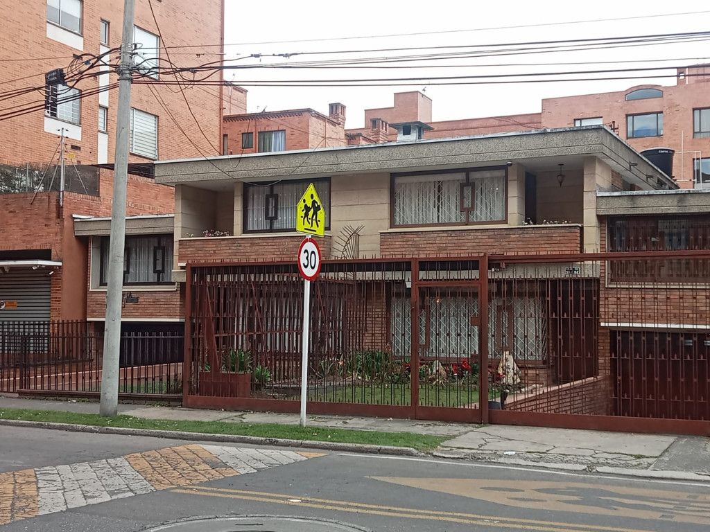Casa en venta Cundinamarca Bogotá Santa Bibiana 444 m2 Habitaciones 5 Baños 5 Garajes 5 Precio $3100000000