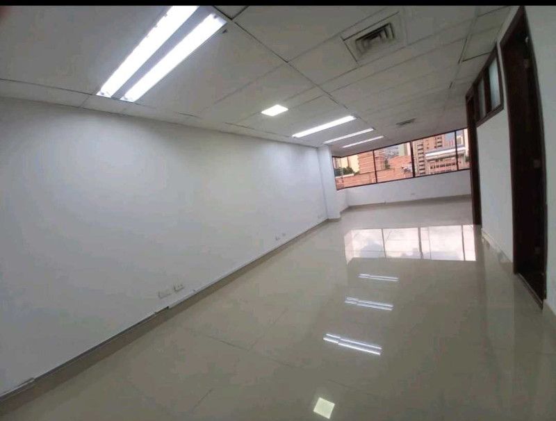 Oficina en venta Antioquia Medellín Villanueva 77 m2 Habitaciones 0 Baños 2 Garajes 1 Precio $319000000