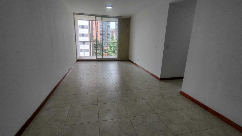 Apartamento en arriendo Antioquia Medellín Castropol 82 m2 Habitaciones 2 Baños 2 Garajes 2 Precio $3800000