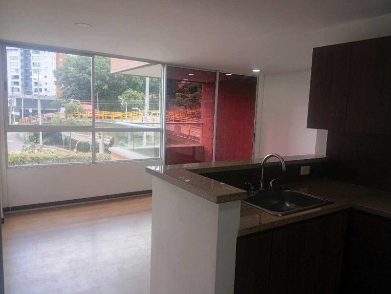 Apartamento en arriendo Antioquia Envigado Loma Del Atravesado 70 m2 Habitaciones 2 Baños 2 Garajes 1 Precio $3500000