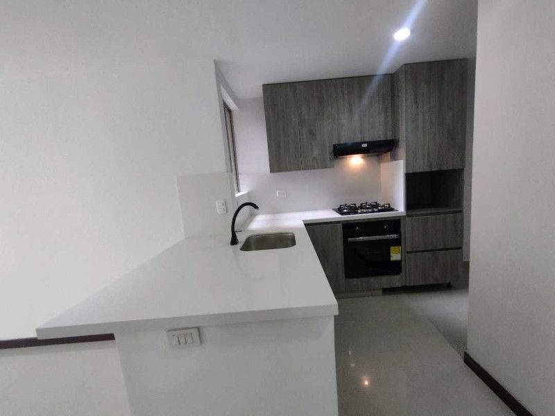 Apartamento en arriendo Antioquia Envigado La Inmaculada 75 m2 Habitaciones 3 Baños 2 Garajes 1 Precio $3900000