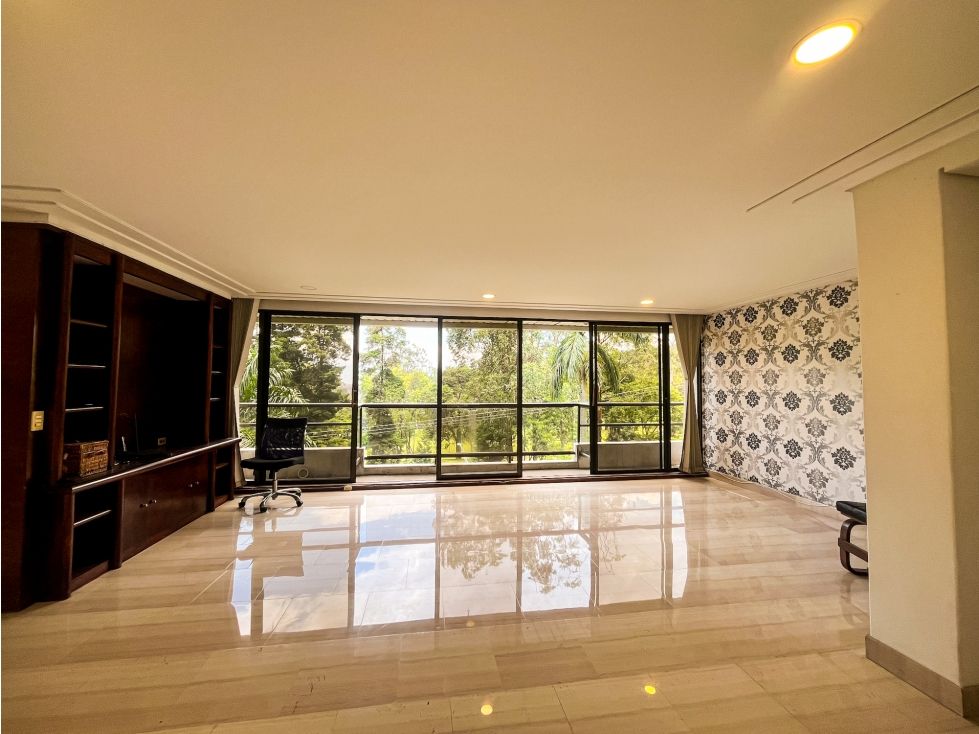 Apartamento en arriendo o venta Antioquia Medellín El Diamante No2 270 m2 Habitaciones 4 Baños 5 Garajes 3 Precio venta $1350000000 Precio arriendo $10970000