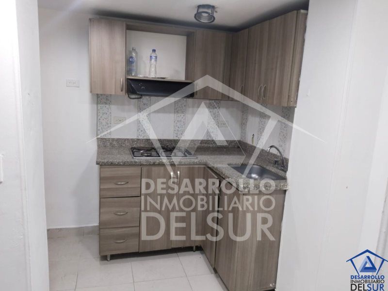 Local en arriendo Antioquia Envigado El Dorado 75 m2 Habitaciones 0 Baños 2 Garajes 0 Precio $3900000