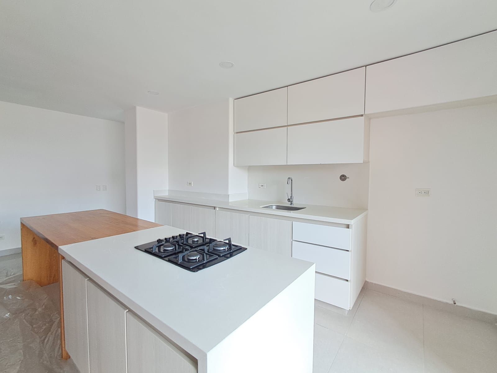 Apartamento en arriendo Antioquia Envigado La Inmaculada 92 m2 Habitaciones 3 Baños 2 Garajes 1 Precio $4800000