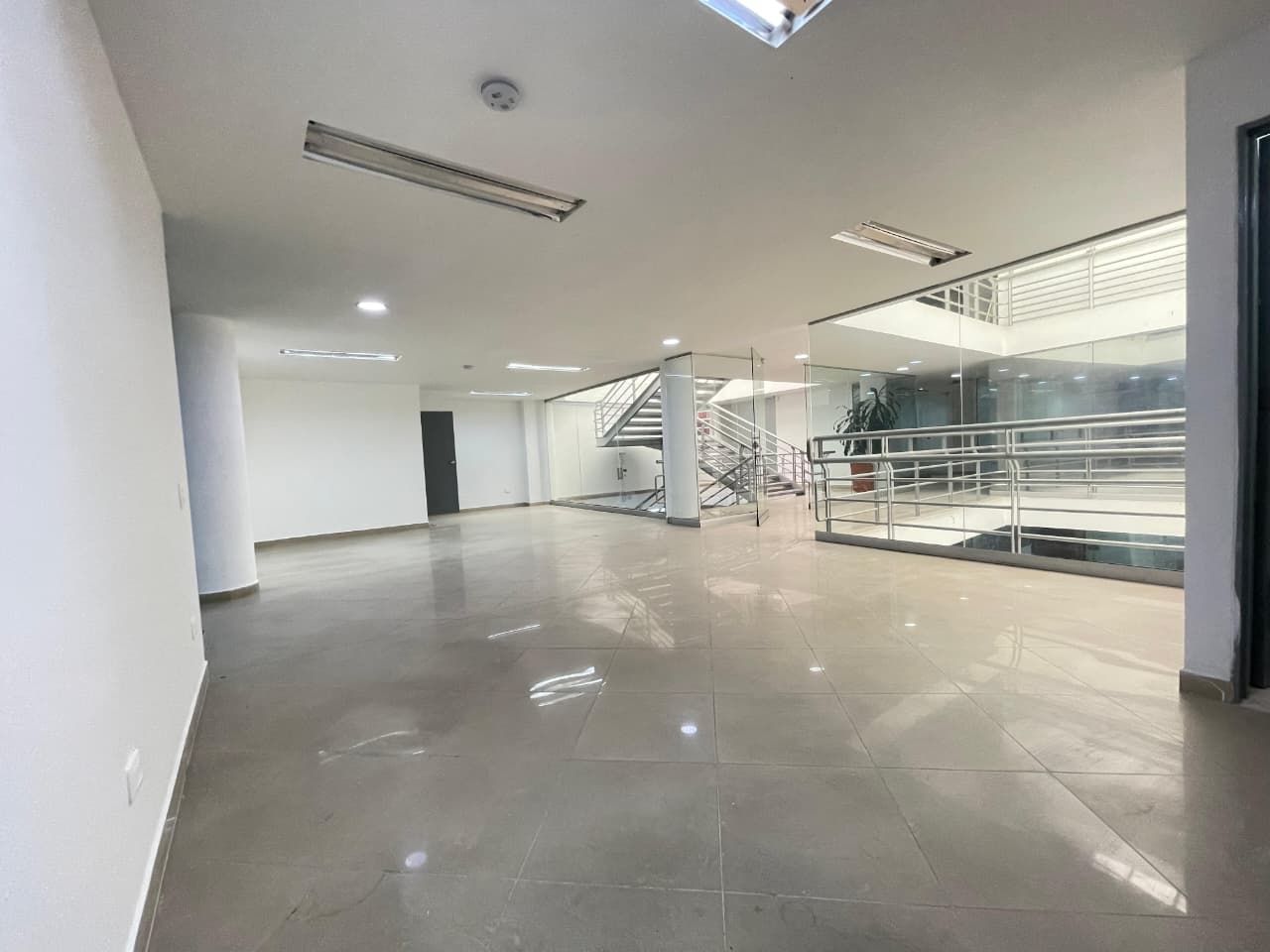 Local en arriendo Antioquia Rionegro El Porvenir 588 m2 Habitaciones 0 Baños 16 Garajes 0 Precio $26449000