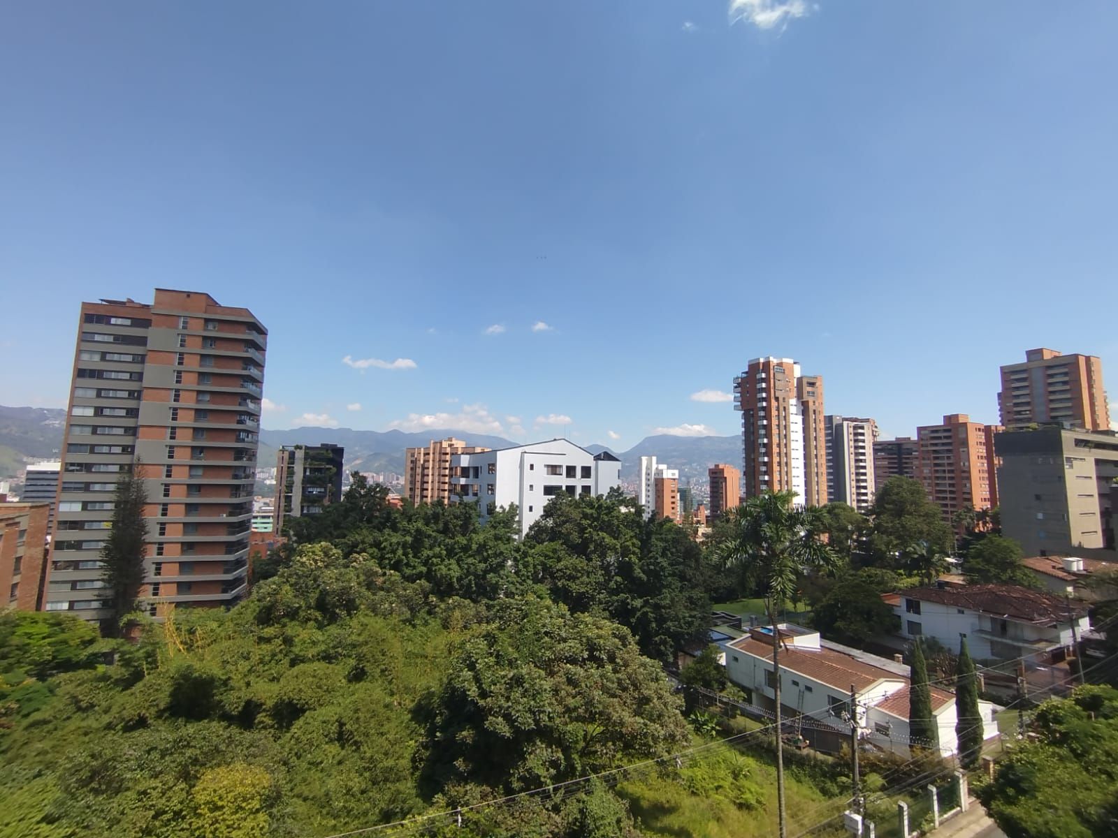 Apartamento en arriendo Antioquia Medellín Alejandria 148 m2 Habitaciones 3 Baños 4 Garajes 1 Precio $5000000