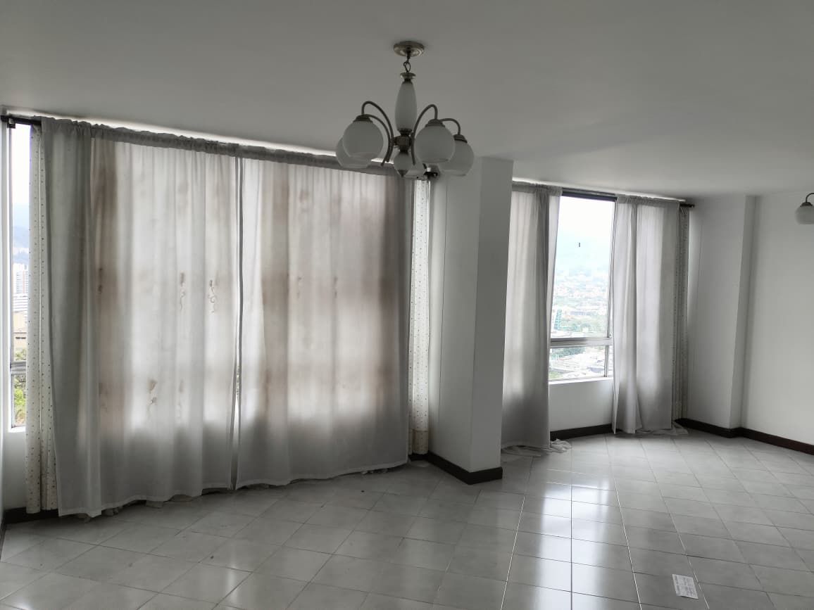 Apartamento en arriendo Antioquia Medellín Asomadera No1 76 m2 Habitaciones 3 Baños 2 Garajes 1 Precio $2850000