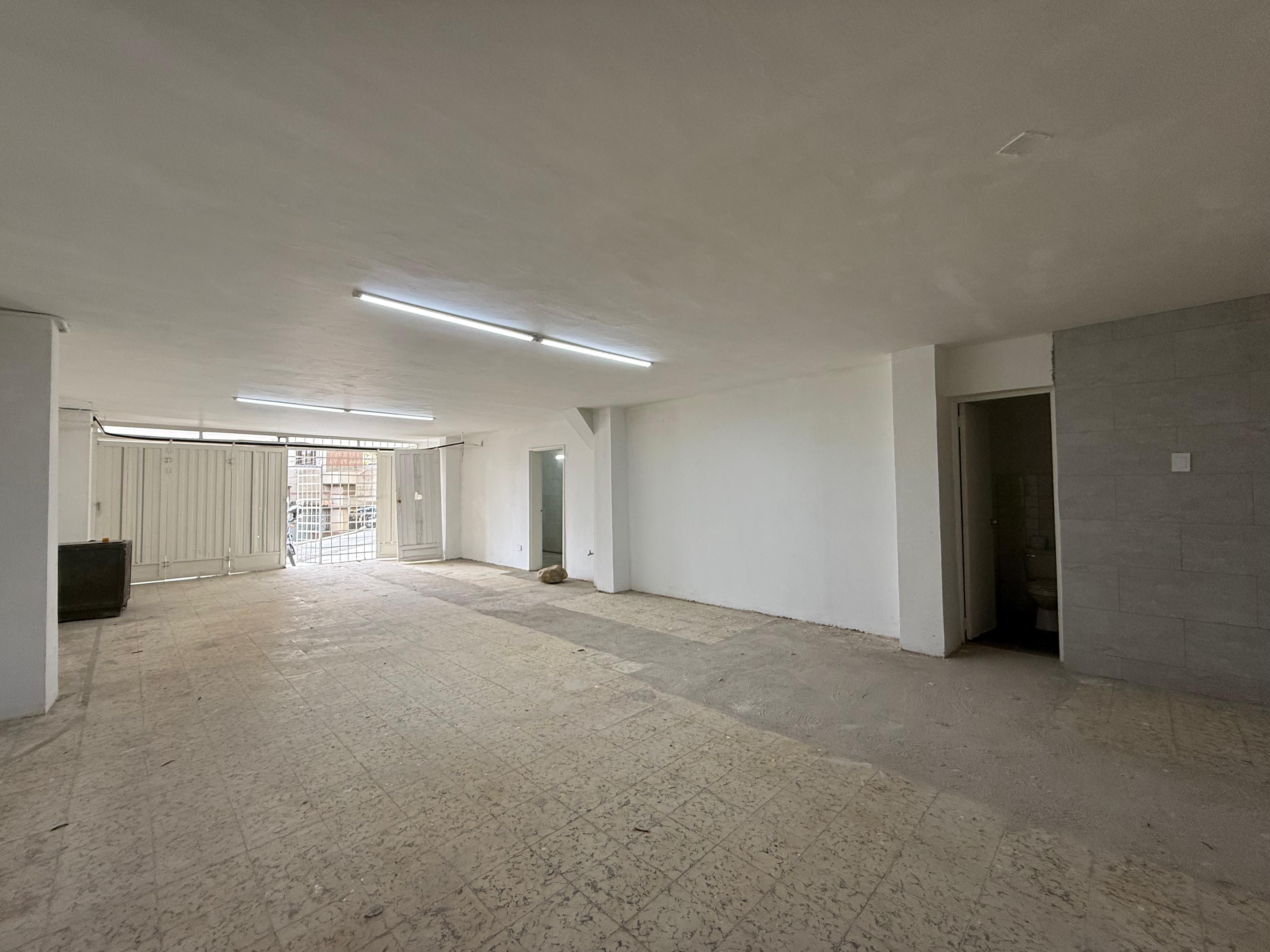 Local en arriendo Antioquia Medellín San Miguel 85 m2 Habitaciones 0 Baños 1 Garajes 0 Precio $2100000