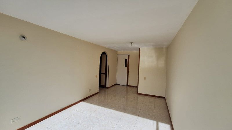 Apartamento en venta Cundinamarca Bogotá Cjr Altos Del Redil Supermanzana I 51 m2 Habitaciones 3 Baños 2 Garajes 1 Precio $380000000