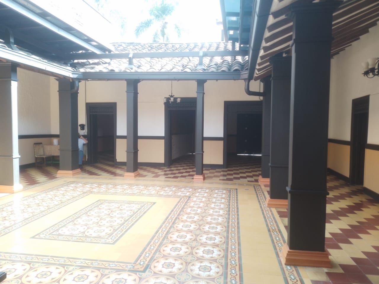 Oficina en arriendo Antioquia Envigado La Mesa 400 m2 Habitaciones 0 Baños 6 Garajes 0 Precio $18000000
