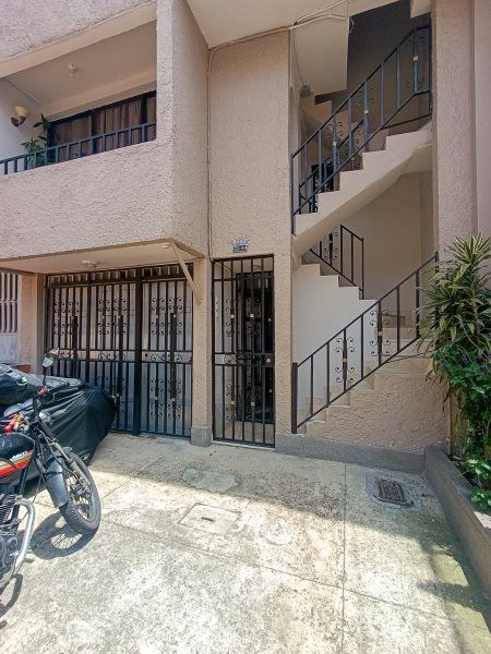 Apartaestudio en arriendo Antioquia Medellín Las Playas 18 m2 Habitaciones 1 Baños 1 Garajes 0 Precio $1100000