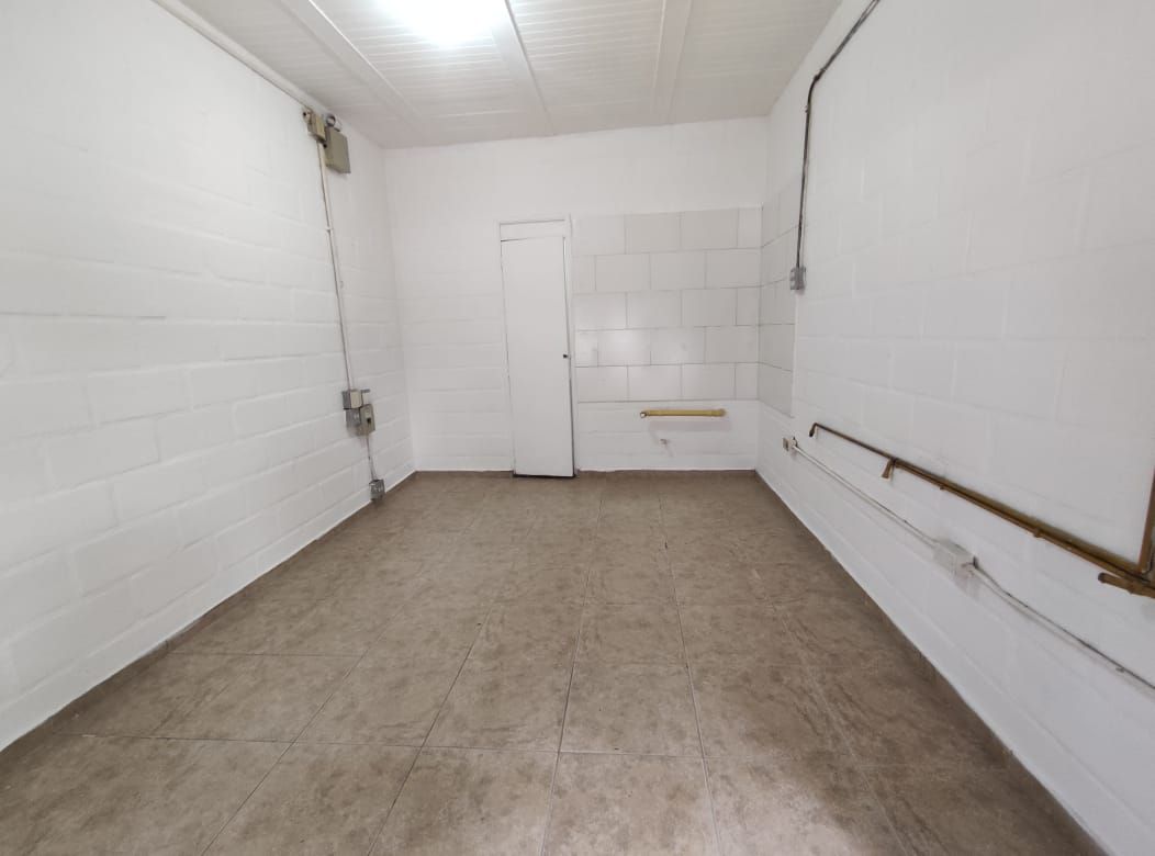 Local en arriendo Antioquia Envigado Milán - Vallejuelos 18 m2 Habitaciones 0 Baños 0 Garajes 0 Precio $3000000