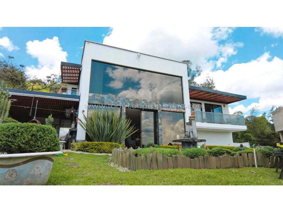 Casa Campestre en venta Antioquia Medellín Villa Tina 350 m2 Habitaciones 4 Baños 5 Garajes 2 Precio $4800000000