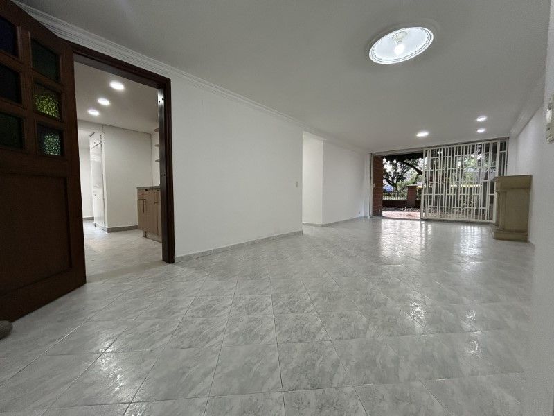 Apartamento en venta Antioquia Envigado Pontevedra 110 m2 Habitaciones 3 Baños 2 Garajes 1 Precio $725000000