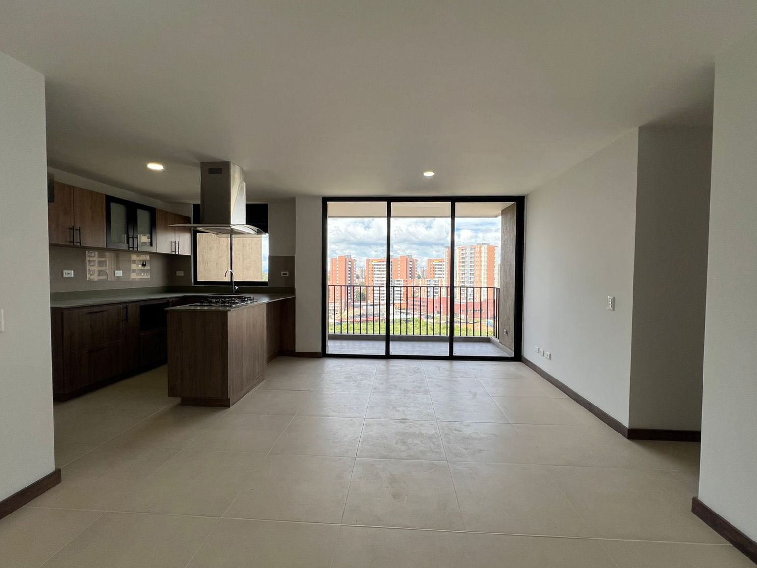 Apartamento en arriendo Antioquia Rionegro El Caney 80 m2 Habitaciones 3 Baños 2 Garajes 1 Precio $3500000