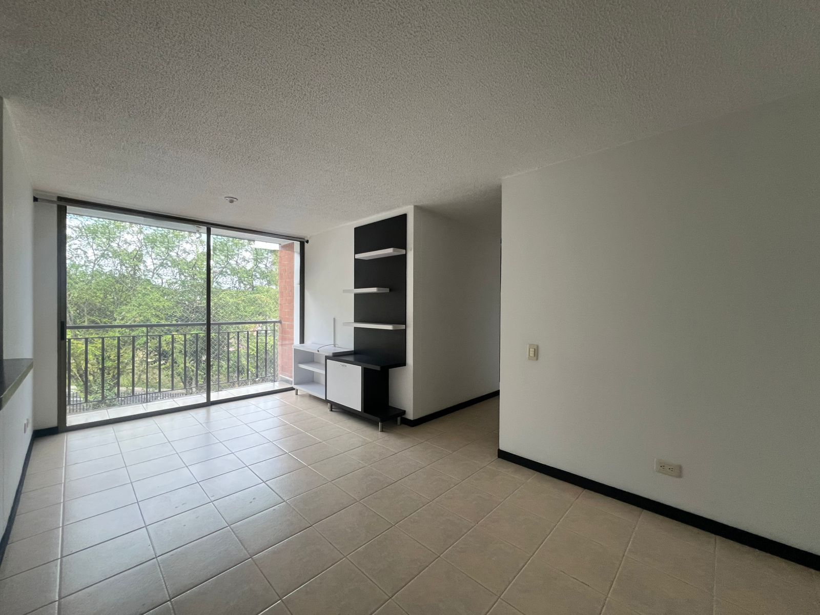 Apartamento en arriendo Antioquia Envigado Las Antillas 66 m2 Habitaciones 3 Baños 2 Garajes 1 Precio $2850000