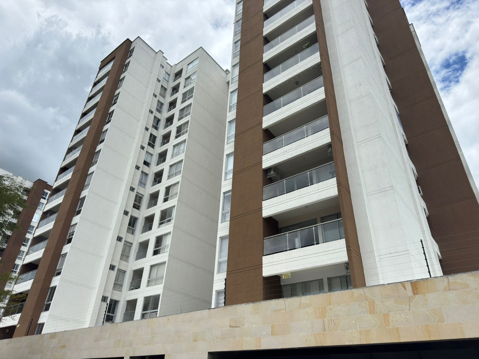 Apartamento en venta Valle Del Cauca Palmira Palmira 97 m2 Habitaciones 3 Baños 3 Garajes 1 Precio $550837000