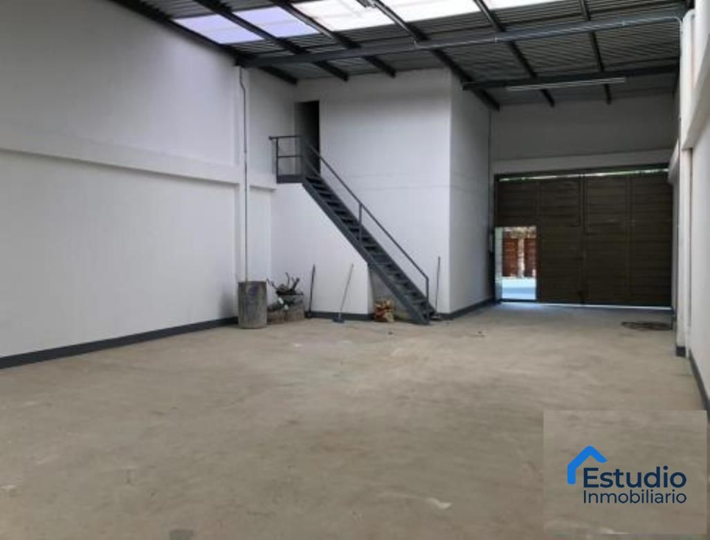 Bodega en venta Antioquia Envigado La Mesa 320 m2 Habitaciones 0 Baños 0 Garajes 0 Precio $2200000000