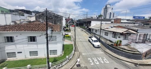 Apartamento en arriendo Risaralda Pereira Jardin De Velez Y Velez 130 m2 Habitaciones 3 Baños 3 Garajes 1 Precio $2200000