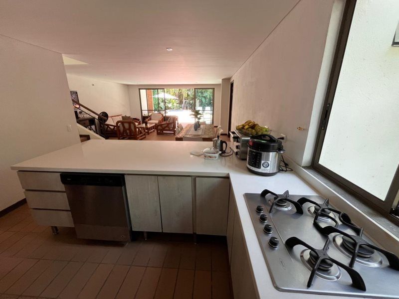 Casa en venta Antioquia Santafé De Antioquia Santafé De Antioquia 400 m2 Habitaciones 4 Baños 5 Garajes 2 Precio $1300000000