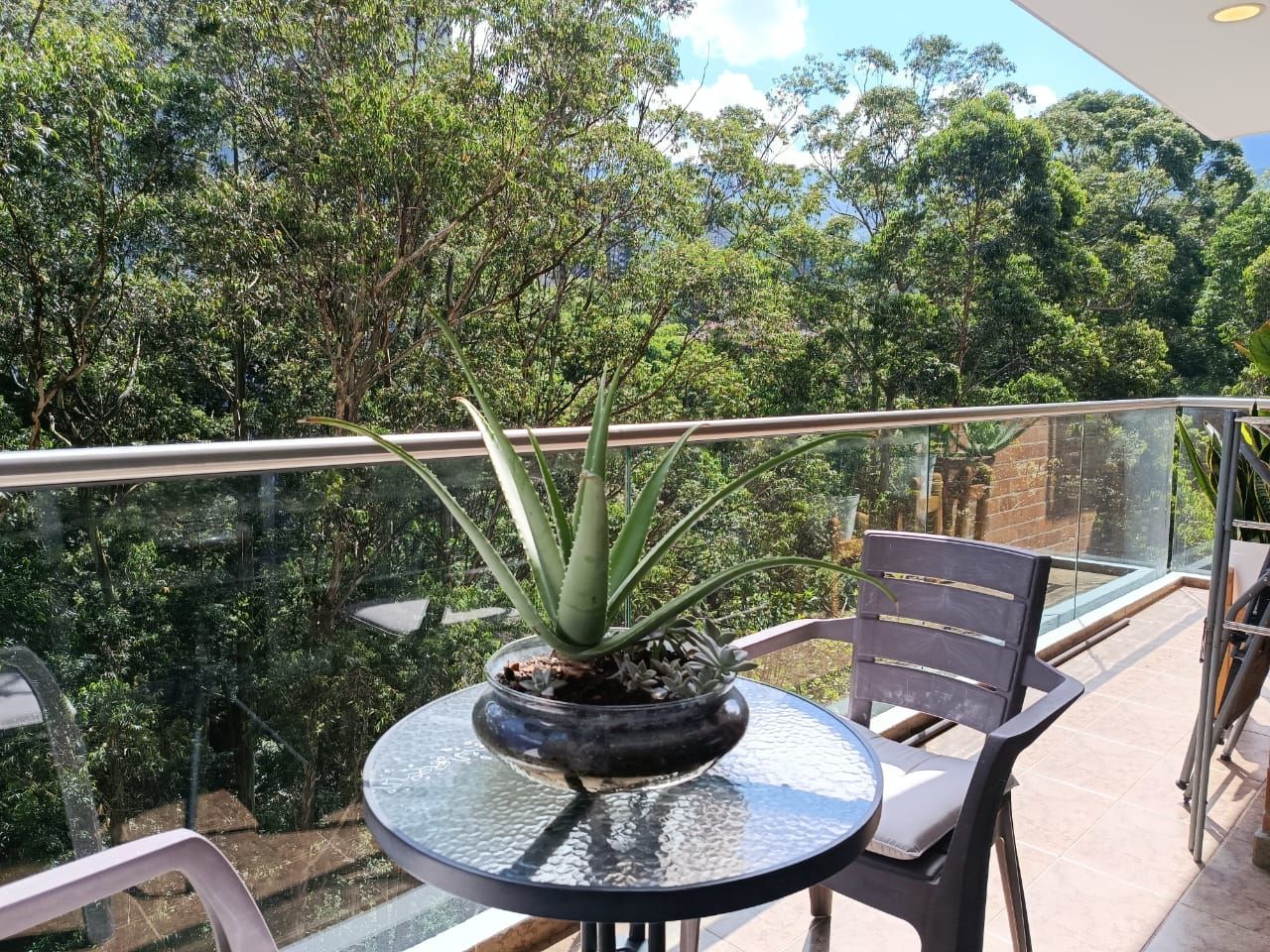 Apartamento en arriendo Antioquia Envigado El Esmeraldal 90 m2 Habitaciones 3 Baños 2 Garajes 0 Precio $7400000