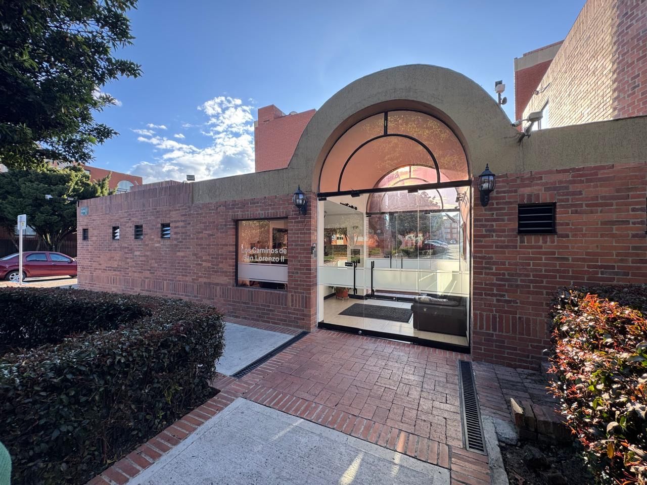 Apartamento en arriendo Cundinamarca Bogotá Santa Helena Et I 74 m2 Habitaciones 3 Baños 2 Garajes 2 Precio $2500000