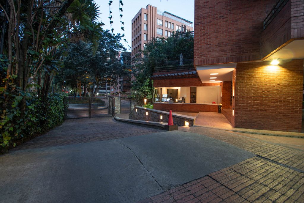 Apartamento en arriendo Cundinamarca Bogotá La Cabrera 403 m2 Habitaciones 3 Baños 3 Garajes 4 Precio $30000000