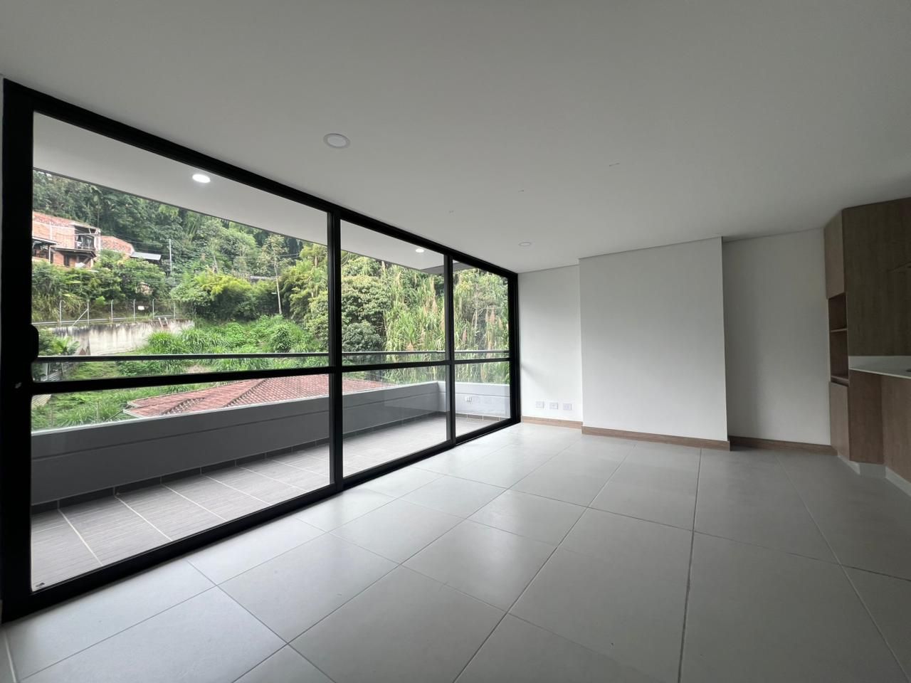 Apartamento en arriendo Antioquia Envigado Loma Del Barro 98 m2 Habitaciones 3 Baños 2 Garajes 1 Precio $3950000