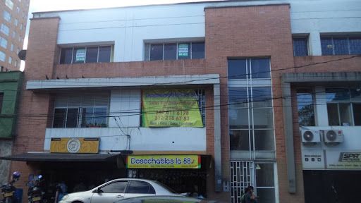 Oficina en arriendo Antioquia Medellín La America 120 m2 Habitaciones 0 Baños 2 Garajes 0 Precio $2500000